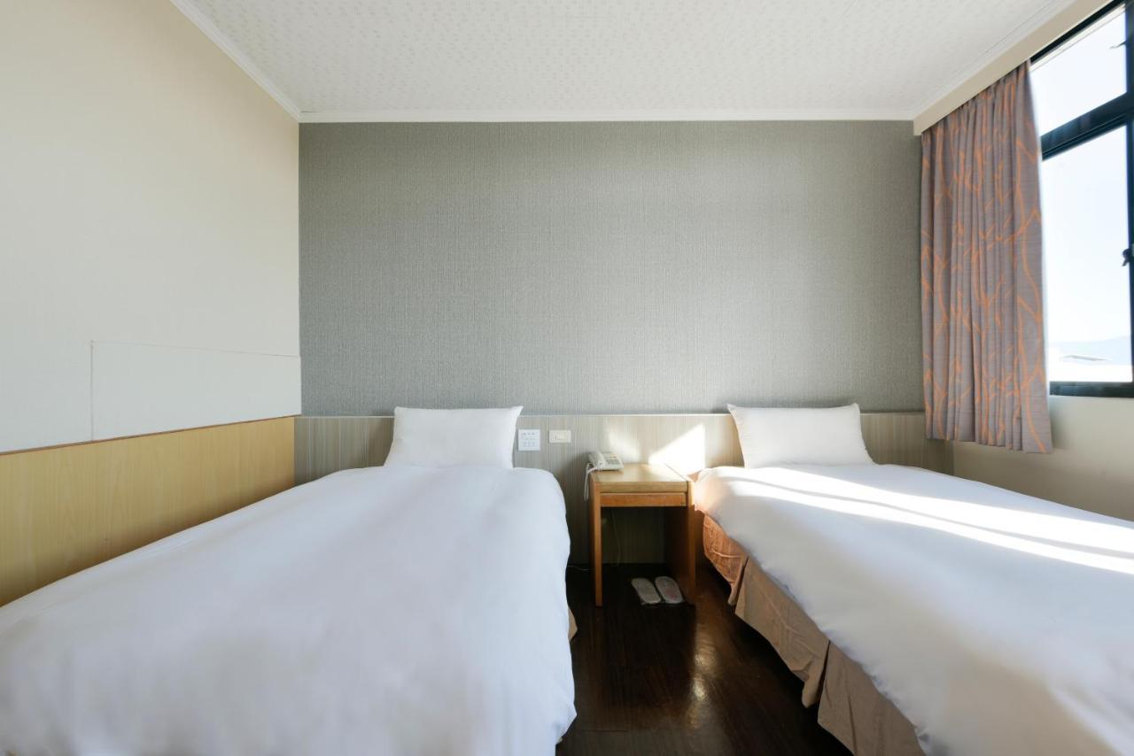 צ'יאיי סיטי Back Home Hotel מראה חיצוני תמונה