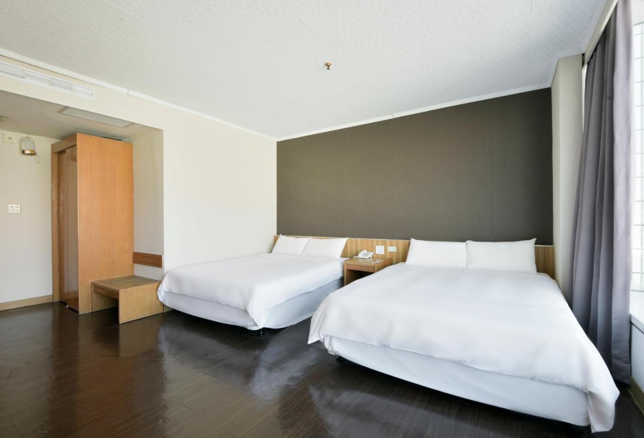 צ'יאיי סיטי Back Home Hotel מראה חיצוני תמונה