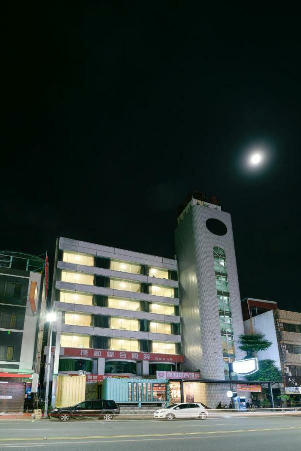 צ'יאיי סיטי Back Home Hotel מראה חיצוני תמונה