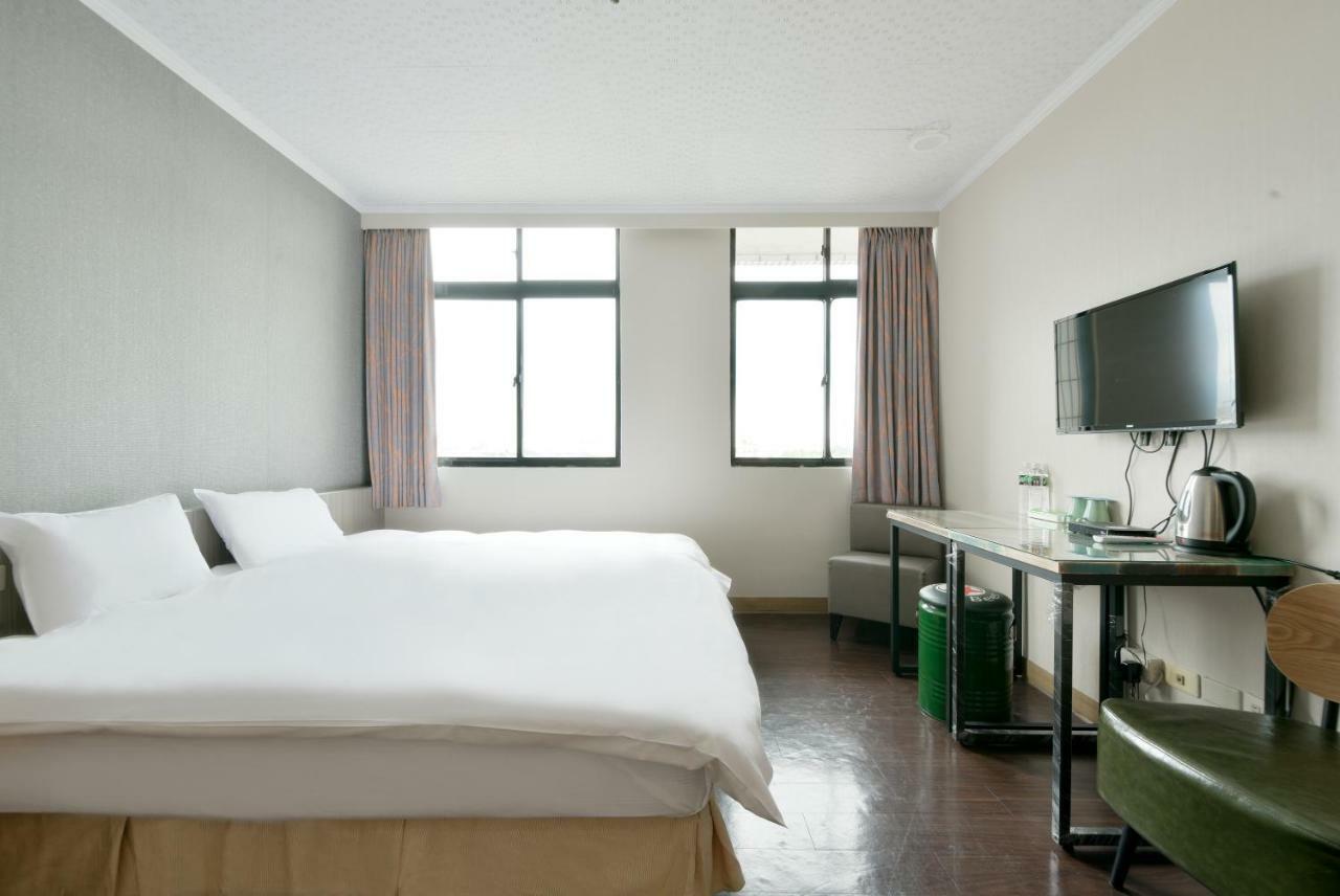 צ'יאיי סיטי Back Home Hotel מראה חיצוני תמונה