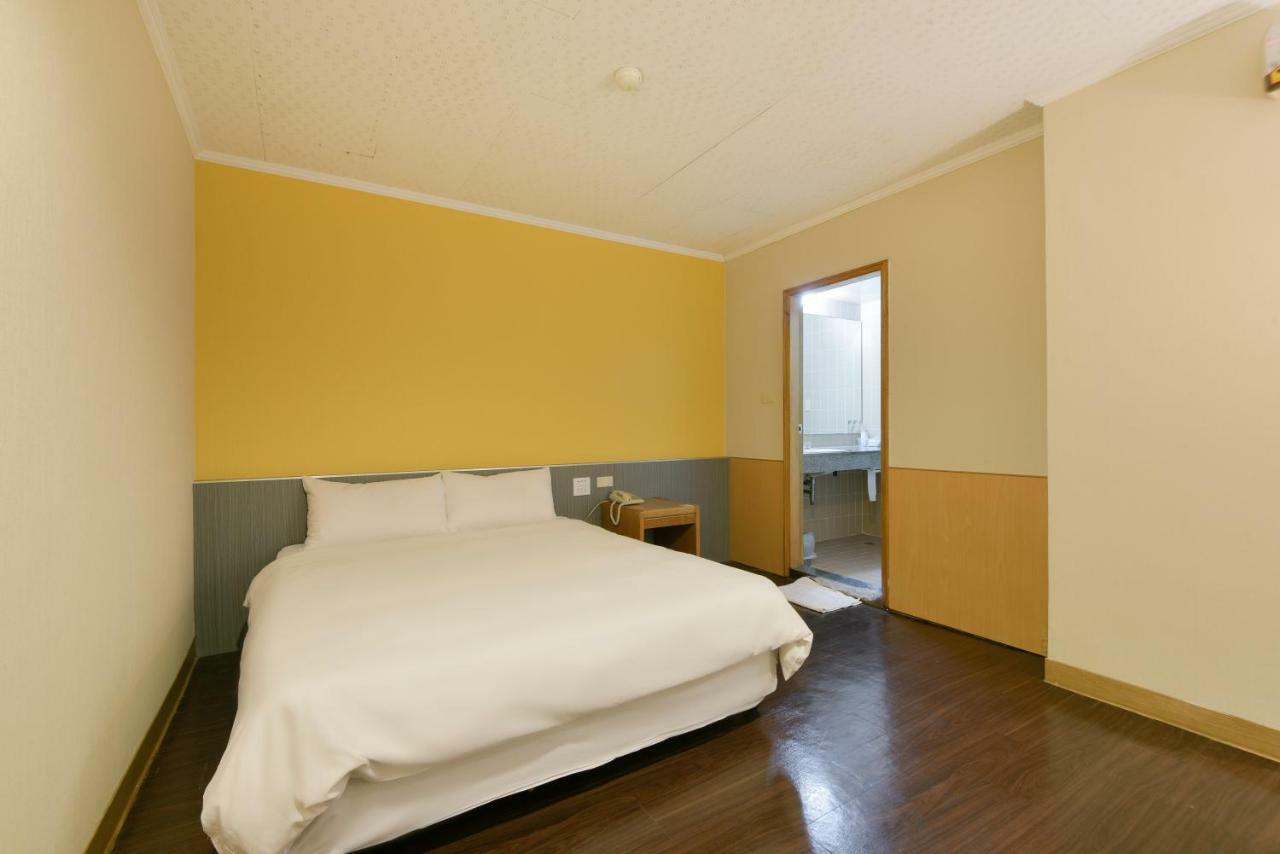 צ'יאיי סיטי Back Home Hotel מראה חיצוני תמונה